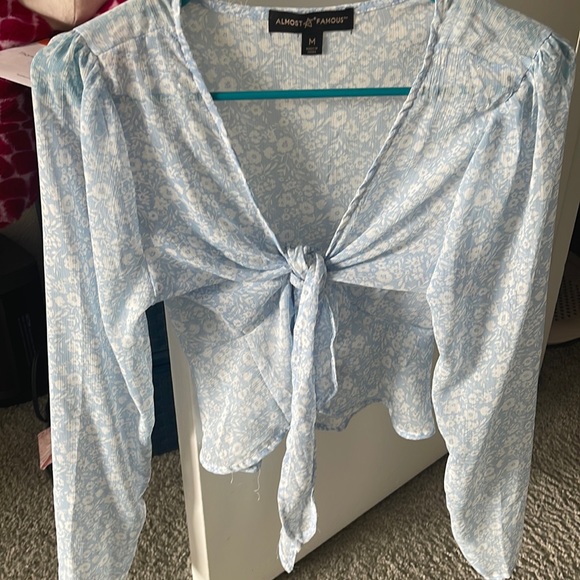 Shrug - Picture 1 of 1